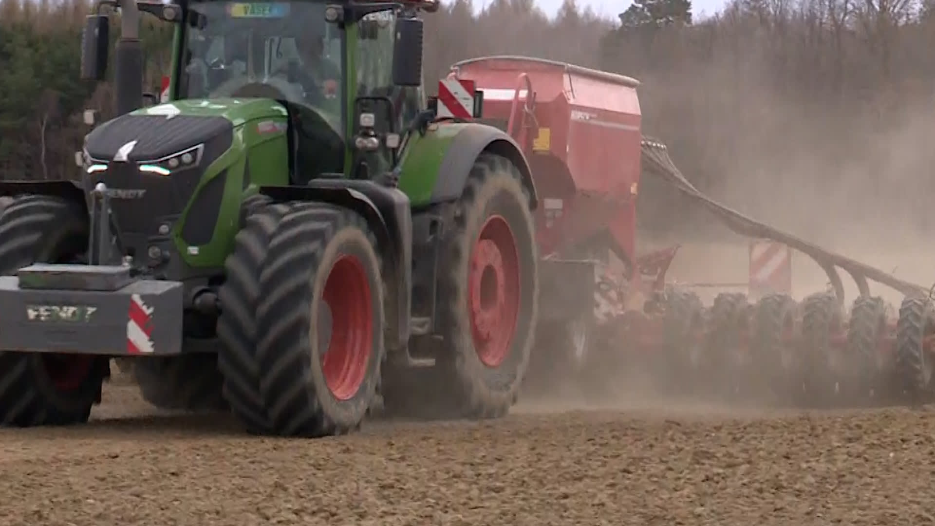 Po protestech v Německu zvažují další protesty i někteří čeští zemědělci. 