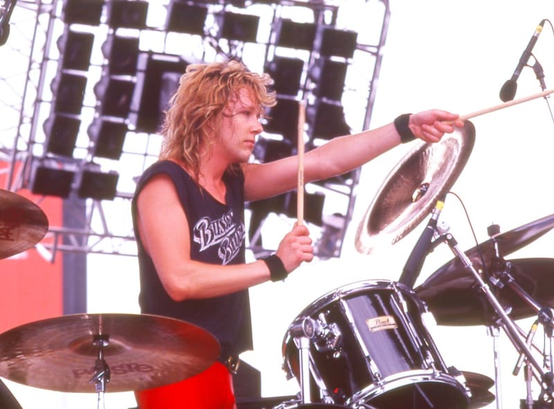 Zemřel bývalý bubeník kapely Scorpions James Kottak.