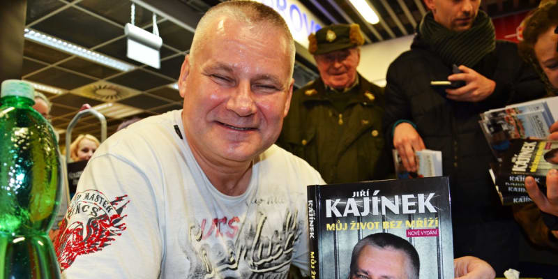 Peníze Jiřímu Kajínkovi vydělala i kniha, kterou napsal. 