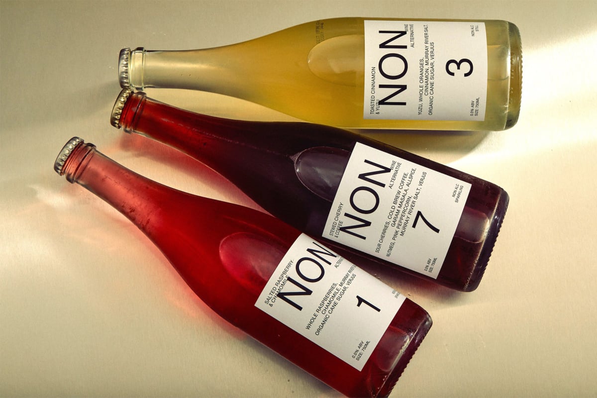 Nealkoholická vína, po nichž se rovněž stále zvyšuje poptávka, vznikají i ve velmi zajímavých kombinacích.
