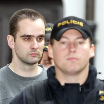 Lesní vrah Viktor Kalivoda u soudu v roce 2005