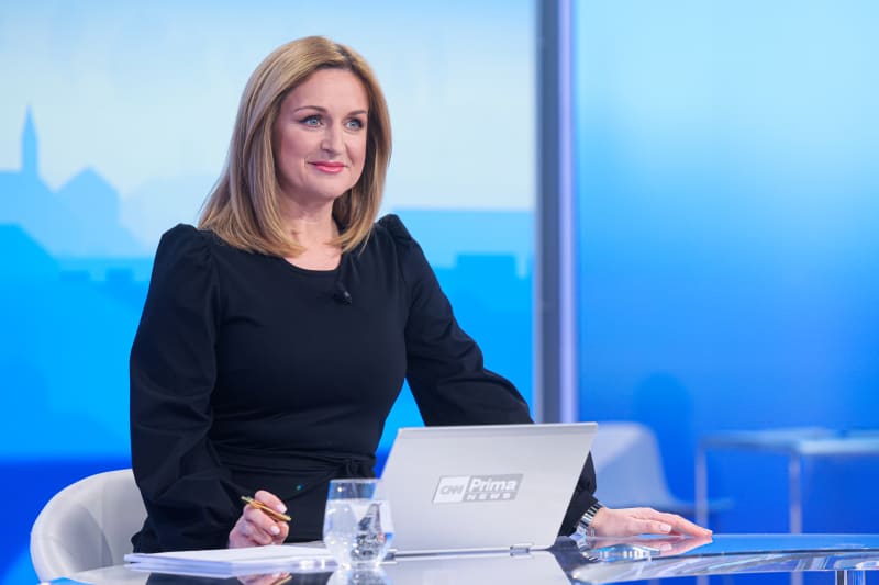 Moderátorka Terezie Tománková se vrací do Hlavních zpráv.