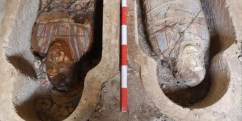 Dvě mumie nalezené v roce 2023 v prastarém městě Oxyrhynchus