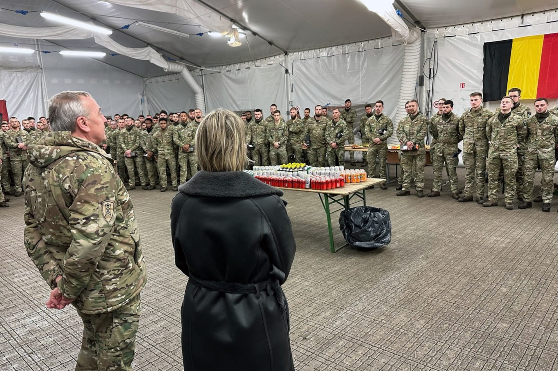 Belgická ministryně obrany Ludivine Dedonderová na základně NATO v Litvě (19. 12. 2023)