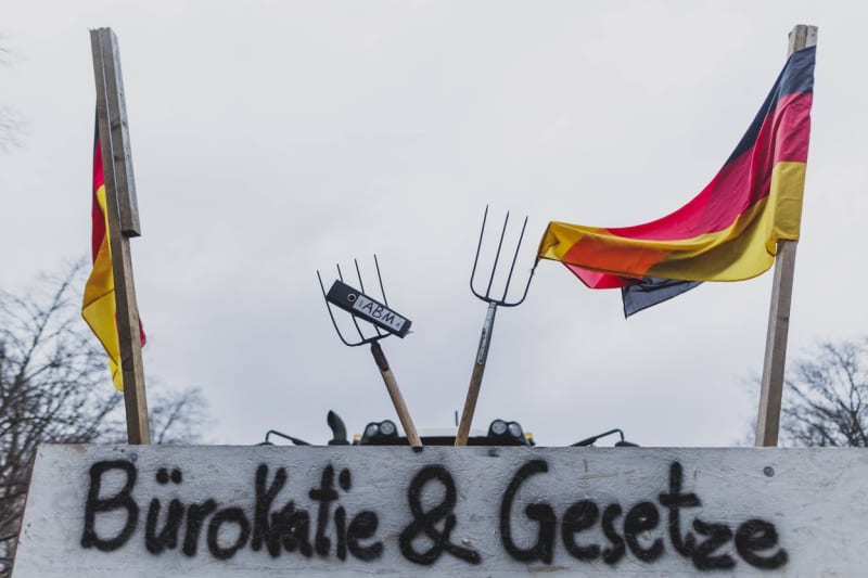 Němečtí zemědělci zablokovali dopravu v Berlíně (15. 1. 2024).