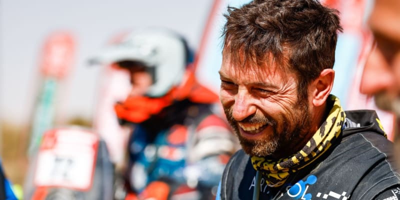 Při Rallye Dakar 2024 zemřel španělský závodník Carles Falcón.