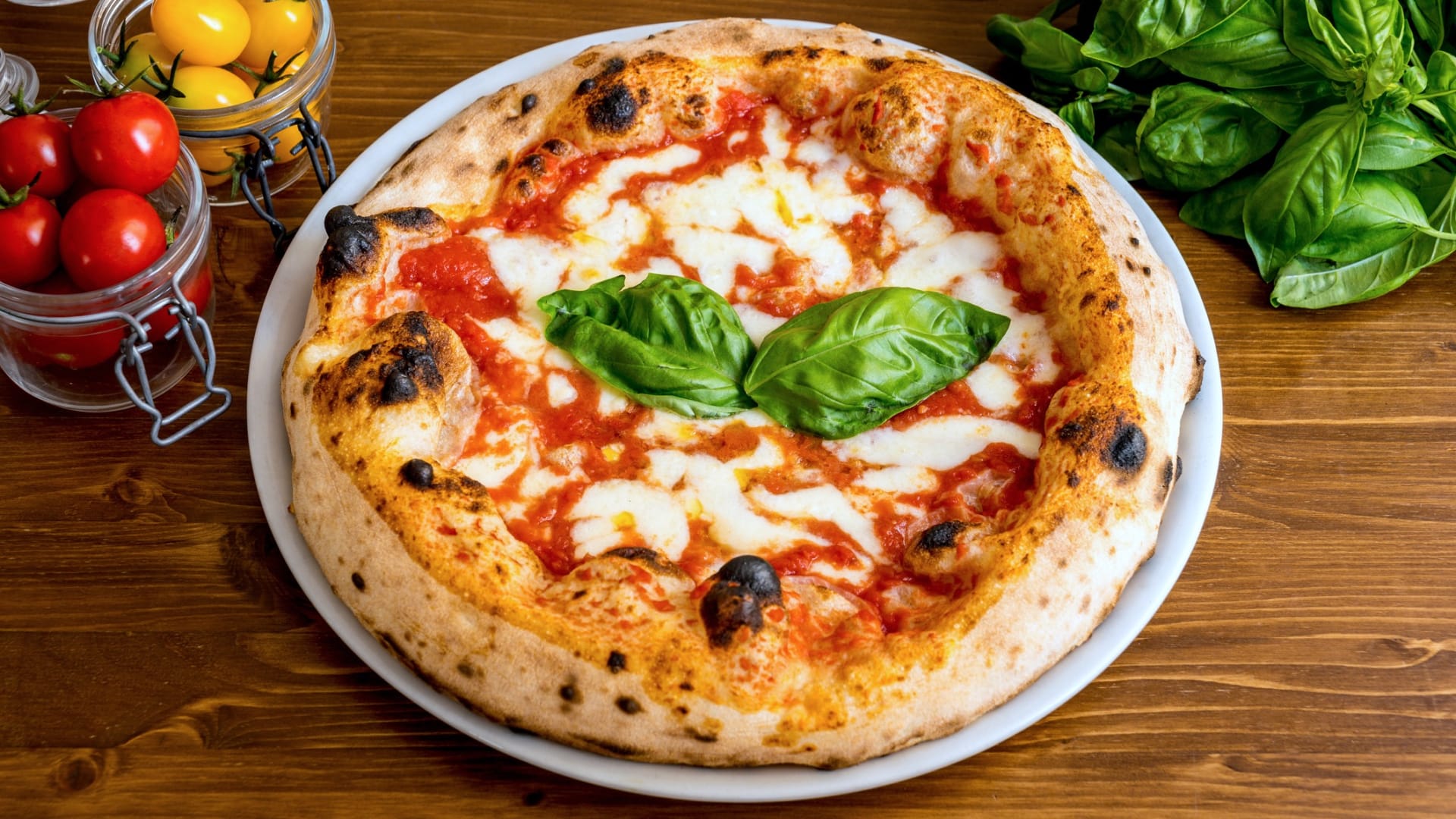 Jak poznat pizzu s neapolskými rysy? Poradíme vám!