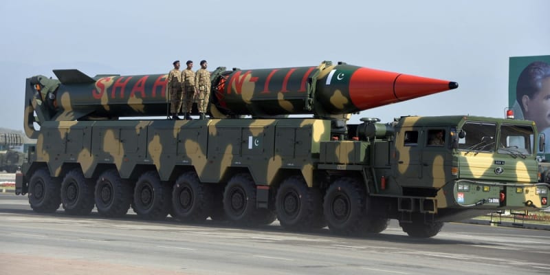Přehlídka armády Pákistánu, který má k dispozici jaderné zbraně (2017).