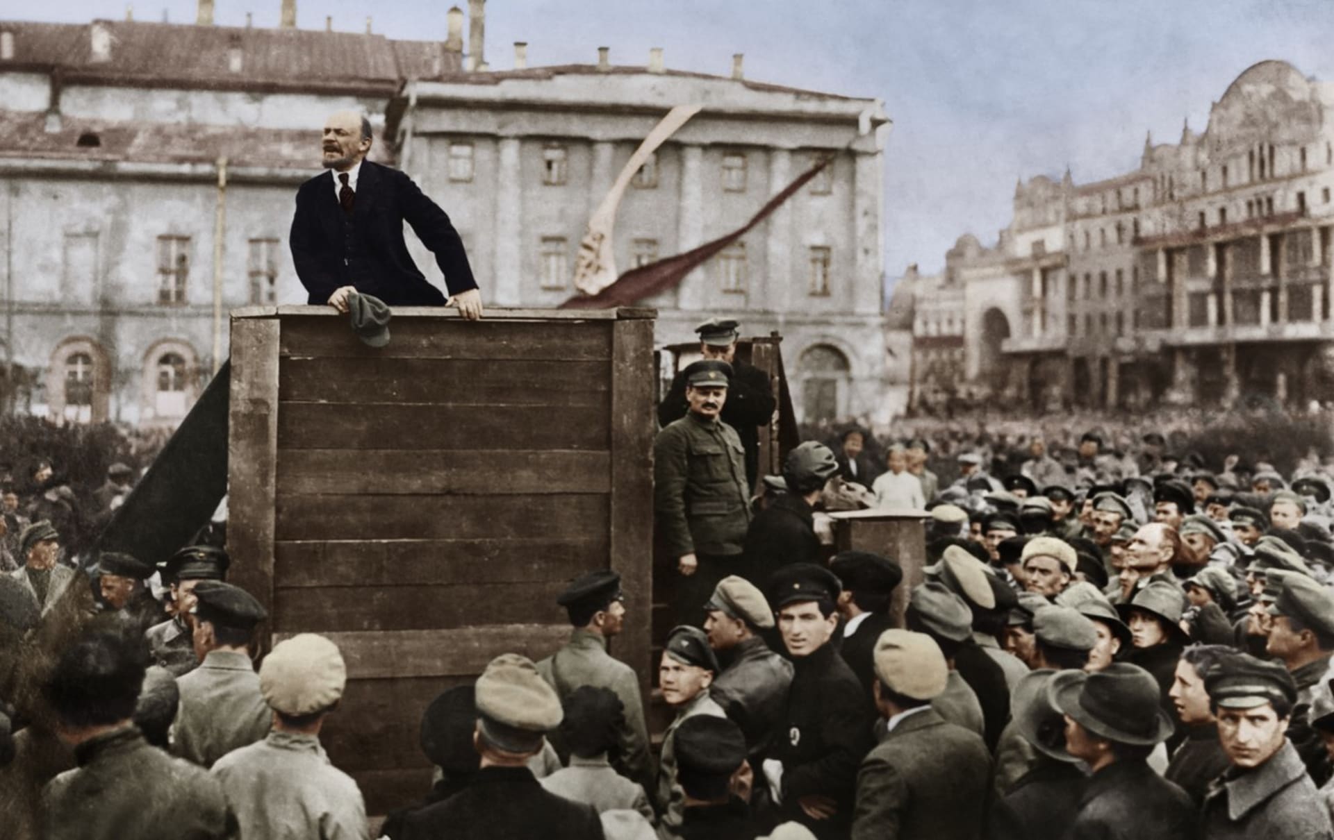 Lenin mluví k vojákům Rudé armády (1920)