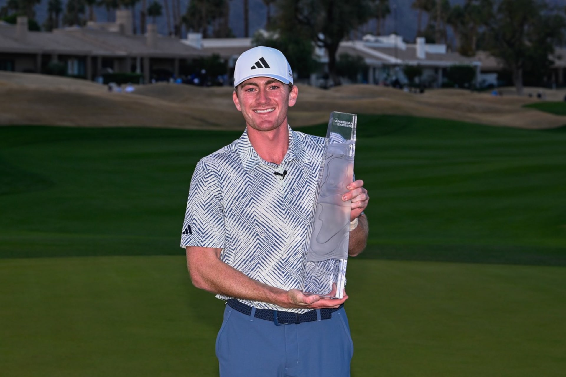 Golfista Nick Dunlap získal jako první amatér po 33 letech titul na okruhu PGA.