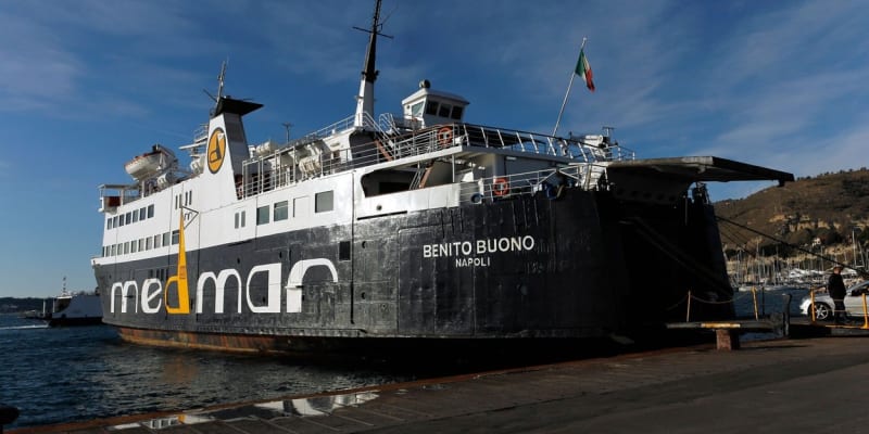 Trajekty společnosti Medmar zajišťují spojení mezi ostrovem Ponza a pevninskou Itálií