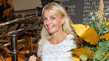 Veronika Žilková zavzpomínala na své krátké vlasy. Noste je zase, prosí fanoušci