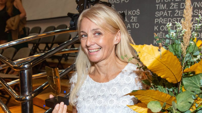 Veronika Žilková zavzpomínala na své krátké vlasy. Noste je zase, prosí fanoušci