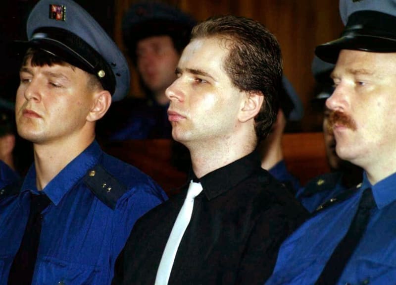 Na doživotí odsoudil Krajský soud v Ostravě Oto Biedermana za pět vražd v případě tzv. kolínského gangu.