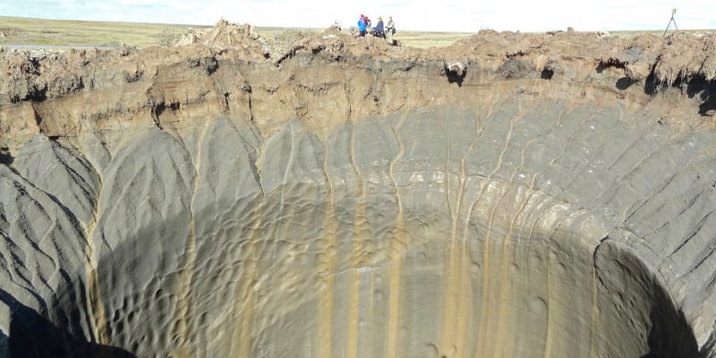 Obří kráter na Sibiři