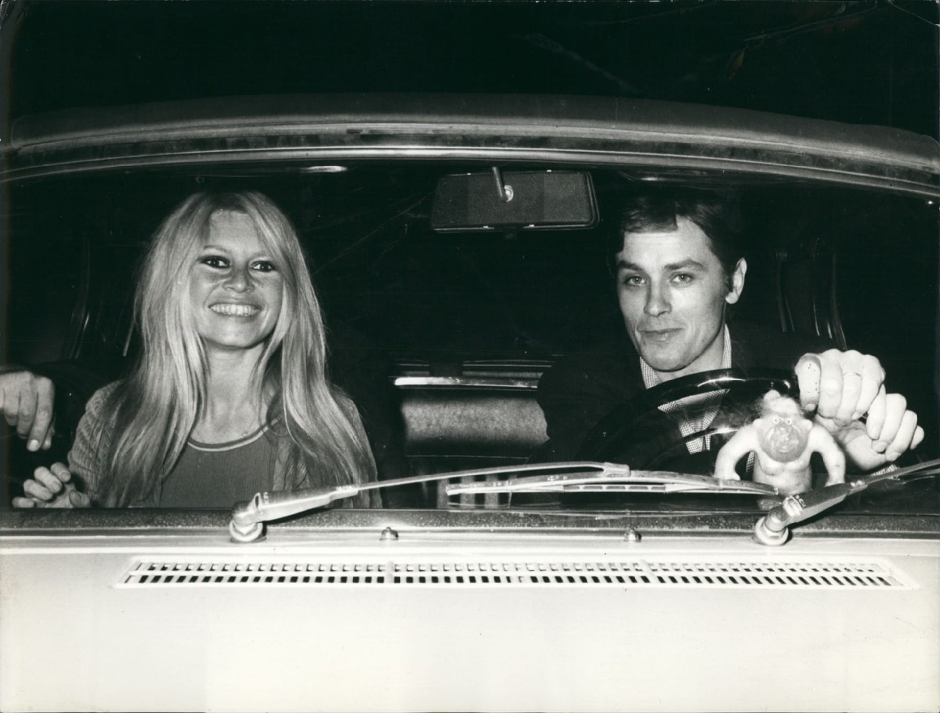 Alain Delon a Brigitte Bardot v roce 1967 v Římě. I když jsou si již celé dekády velmi blízcí, nikdy prý mezi nimi nebylo nic víc.