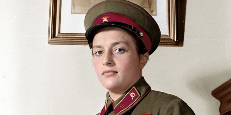 Pavličenková coby hrdá komunistka a nástroj propagandy Sovětského svazu