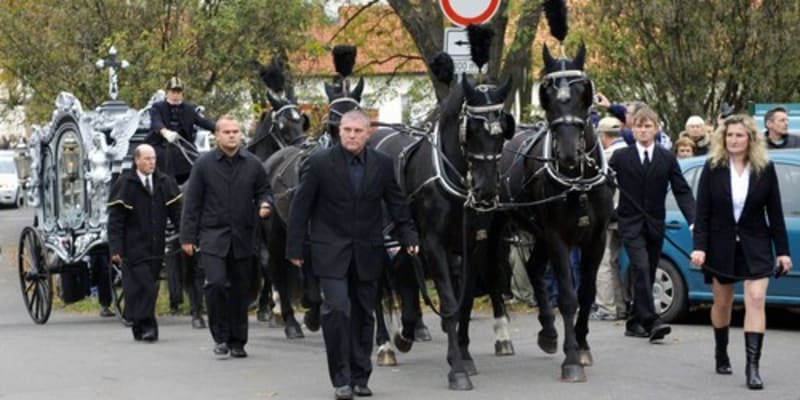 Pohřeb Václava Kočky mladšího byl velmi opulentní.