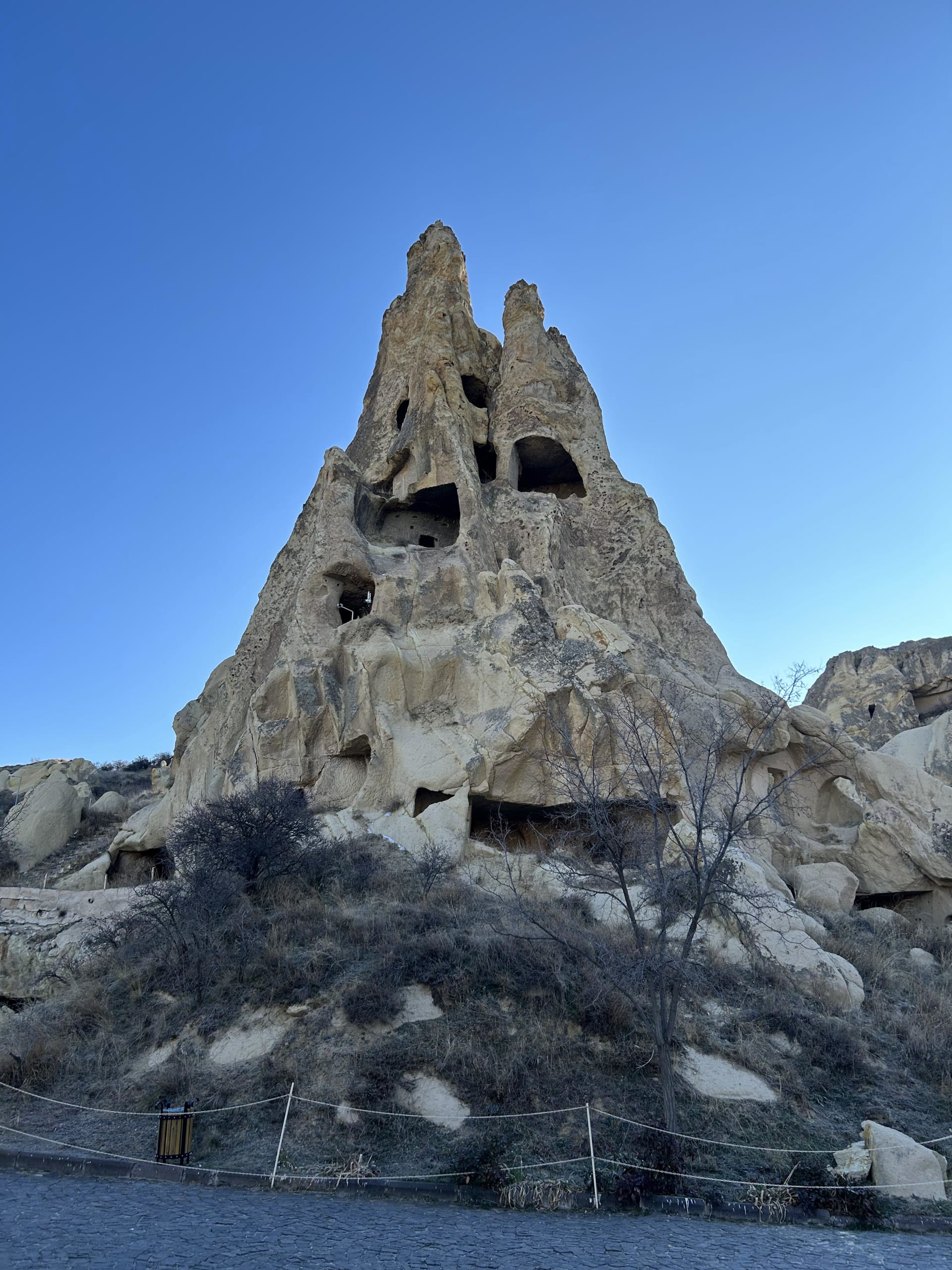 Národní park Göreme, kde si pod širým nebem můžete projít prastaré skalní město.