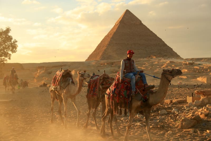 Rekonstrukce jedné z ikonických pyramid budí kontroverze