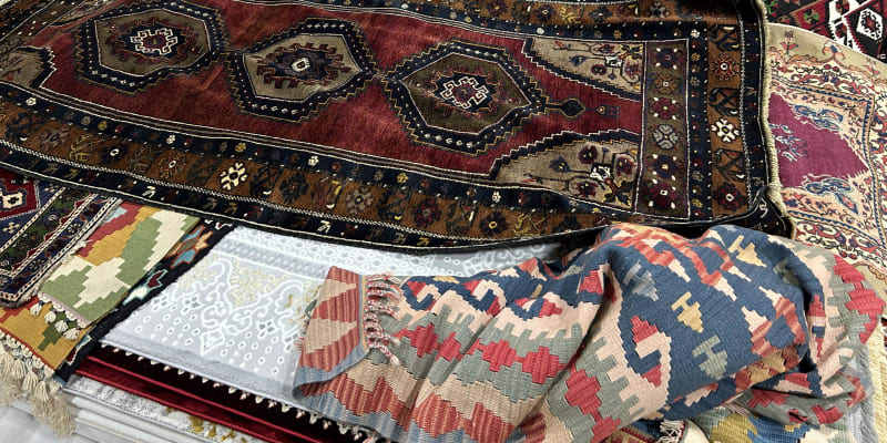 Oblast Kayseri je mimo jiné proslavená zdejšími tkanými tureckými koberci.