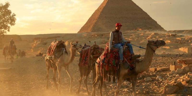 Rekonstrukce jedné z ikonických pyramid budí kontroverze