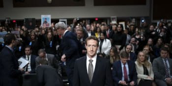Zuckerberg zpytuje svědomí: Omlouvám se. Je hrozné, čím si děti kvůli Facebooku prošly