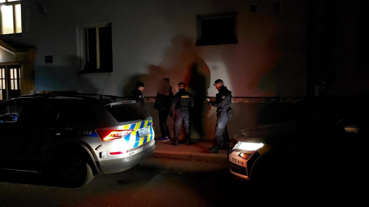 Policisté v Praze zadrželi muže, který vyhrožoval, že vystřílí Vinohradskou nemocnici.