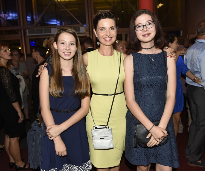 Markéta Fialová se svými krásnými dcerami: Almou a Emmou