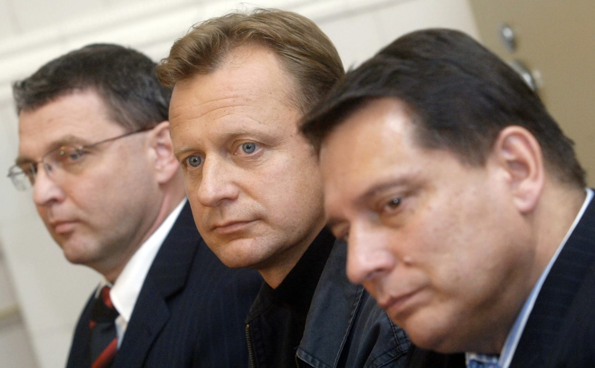 Z Pavla Ploce mladšího (uprostřed) se po konci sportovní kariéry stal politik a poslanec ČSSD.