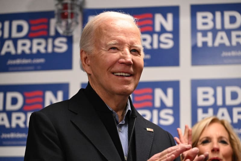 Joe Biden podle očekávání jasně vyhrál demokratické primárky v Jižní Karolíně.