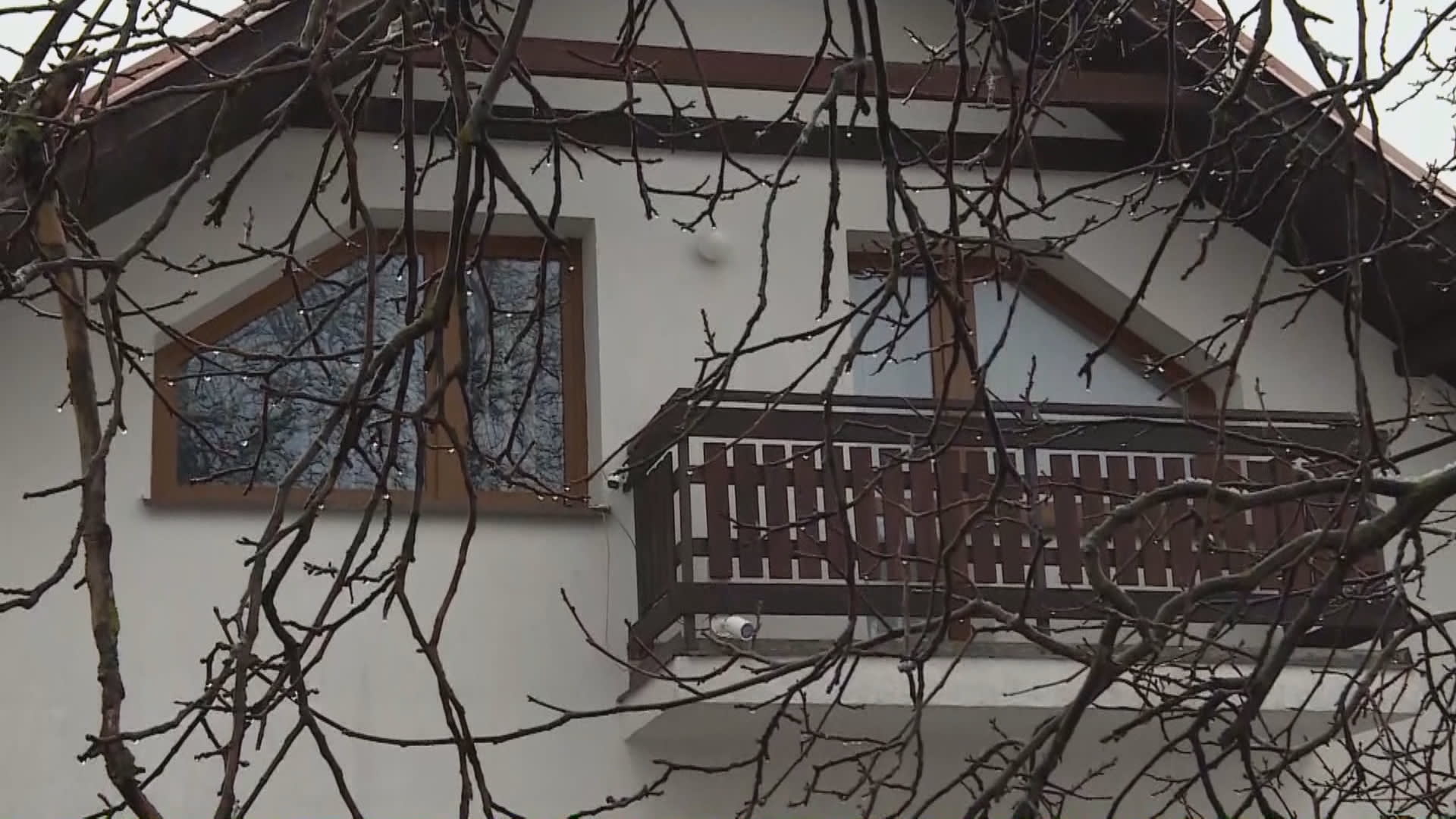 Dům, ve kterém bydlel střelec z Filozofické fakulty Univerzity Karlovy.