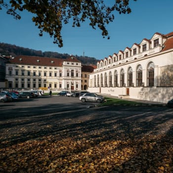 Palác Michny z Vacínova (Tyršův dům), který je sídlem České obce sokolské.