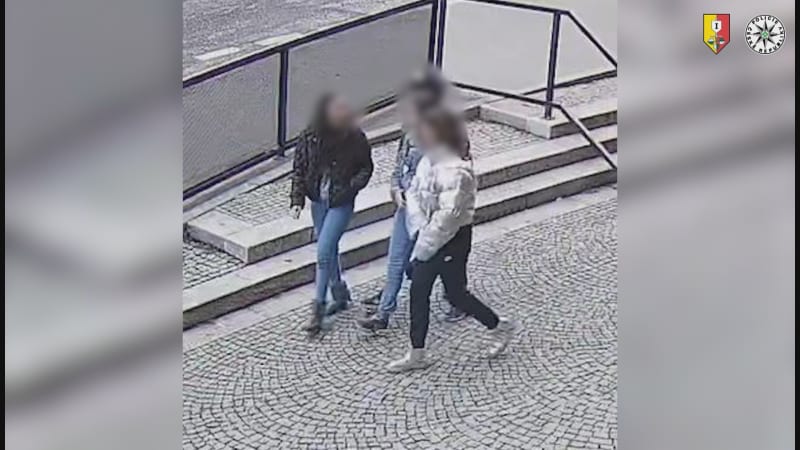 Ženy přepadly v Řepích školačku, policie hledá i svědky.