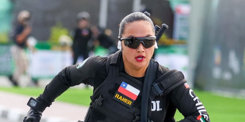 Čistě ženský SWAT tým z Chile na mezinárodní soutěži v Dubaji