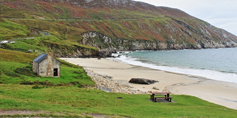 Pláž Keem Bay, Keel, hrabství Mayo, Irsko