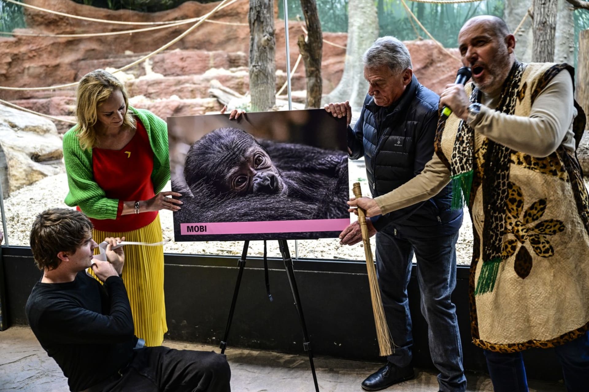 Křest gorilí samičky v zoo Praha 