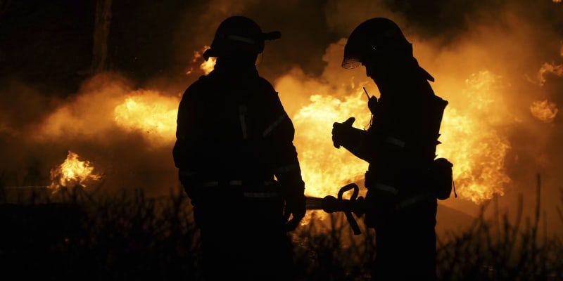 Útok na čerpací stanici v Charkově a následný požár si vyžádal nejméně sedm životů.