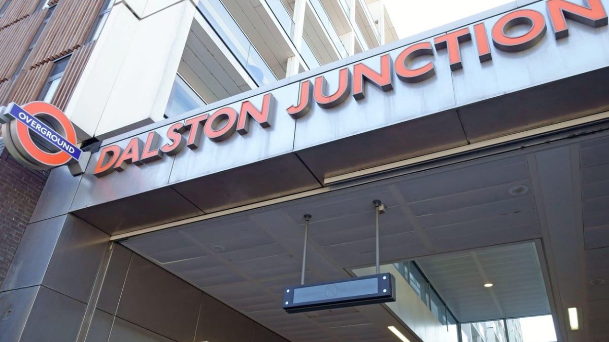 Londýnské metro Dalston Junction 