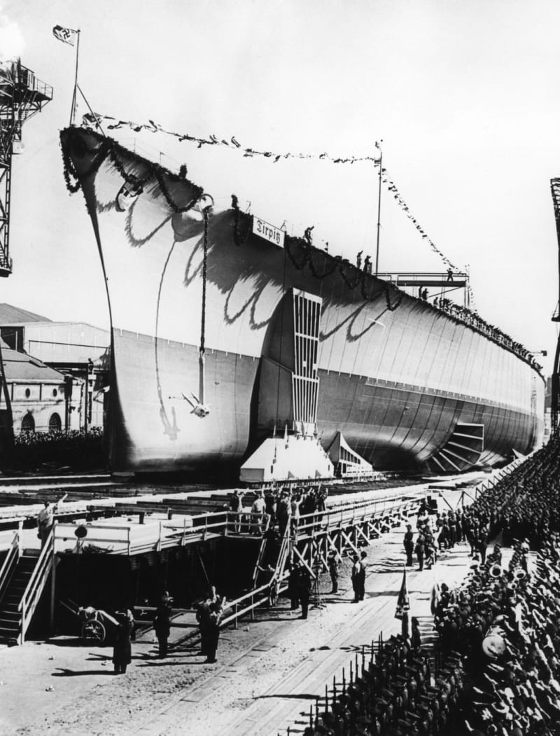 Spuštění bitevní lodě Tirpitz na vodu