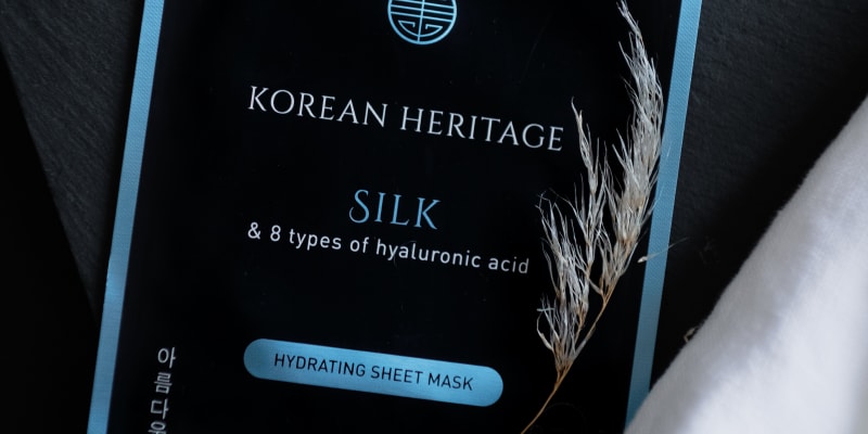 Hydratační plátýnková maska KORIKA Korean Heritage Silk & 8 Types of Hyaluronic Acid 