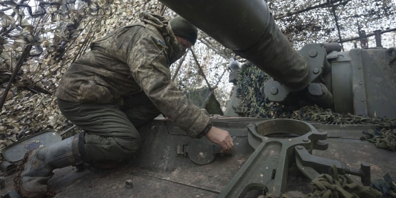 Ukrajinci se už téměř dva roky brání ruské invazi.