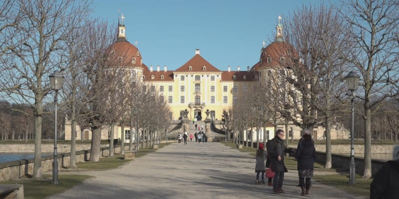 Zámek Moritzburg, který proslavila pohádka Tři oříšky pro Popelku, čelí žalobě syna Libuše Šafránkové.