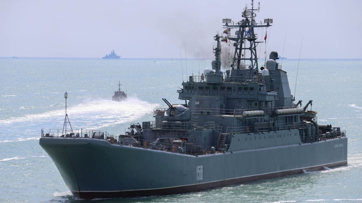 Ruská výsadková loď Cezar Kunikov