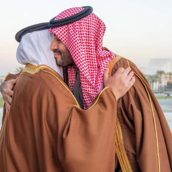 Saúdský korunní princ Mohammed bin Salman a Salman bin Hamad Al Khalifa, premiér Bahrajnu