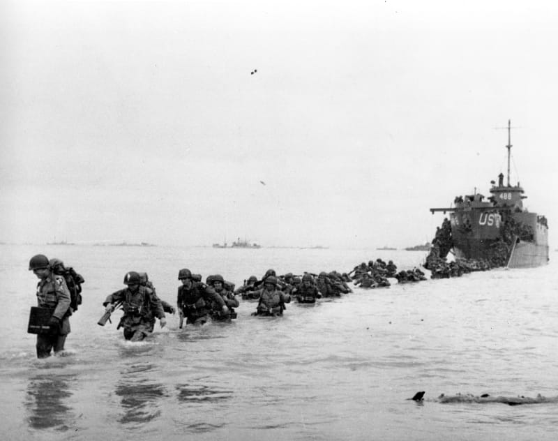 Vylodění v Normandii bylo největší námořní invazí v historii.