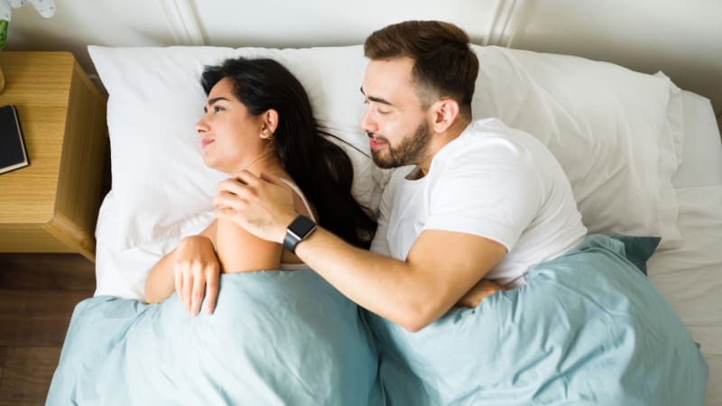 Sexuální abstinence má svá rizika. Hrozí přibírání, úzkosti i horší spánek