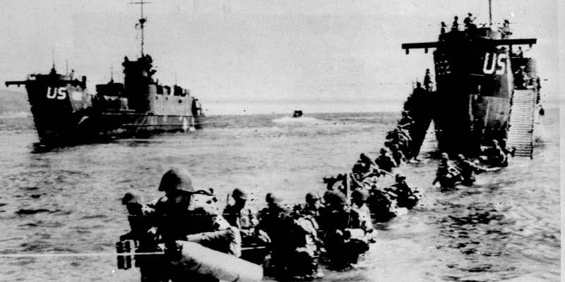 Vylodění v Normandii bylo největší námořní invazí v historii.