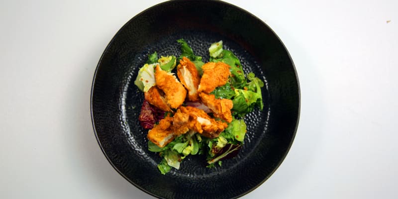 Chicken strips with green salad