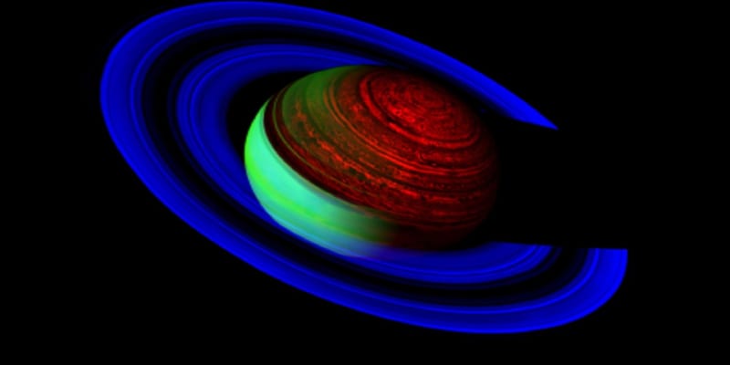 Saturn sužuje gigantická bouře
